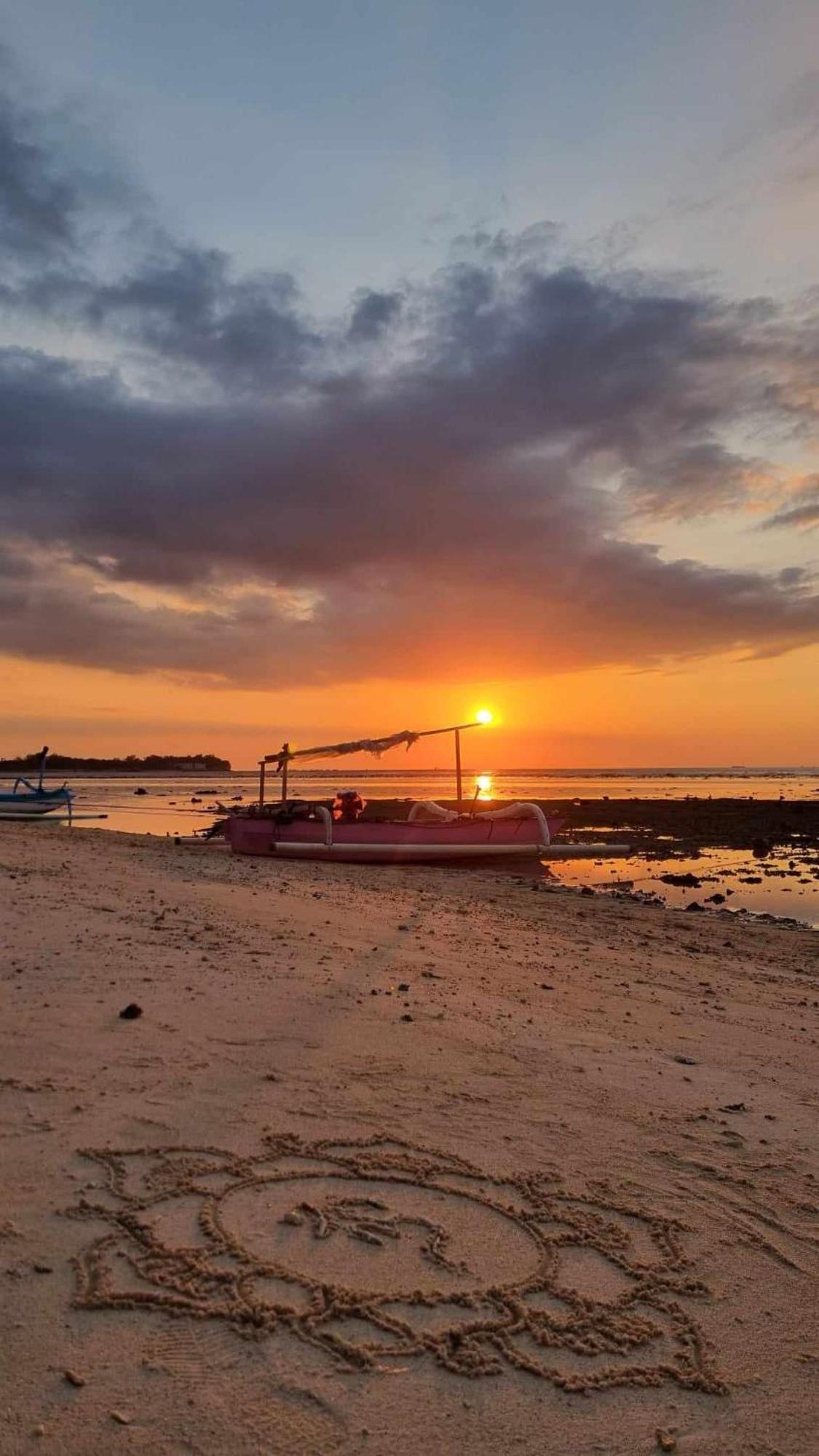 Uncle Hippie'S Dream Hostel กิลิเมโน ภายนอก รูปภาพ